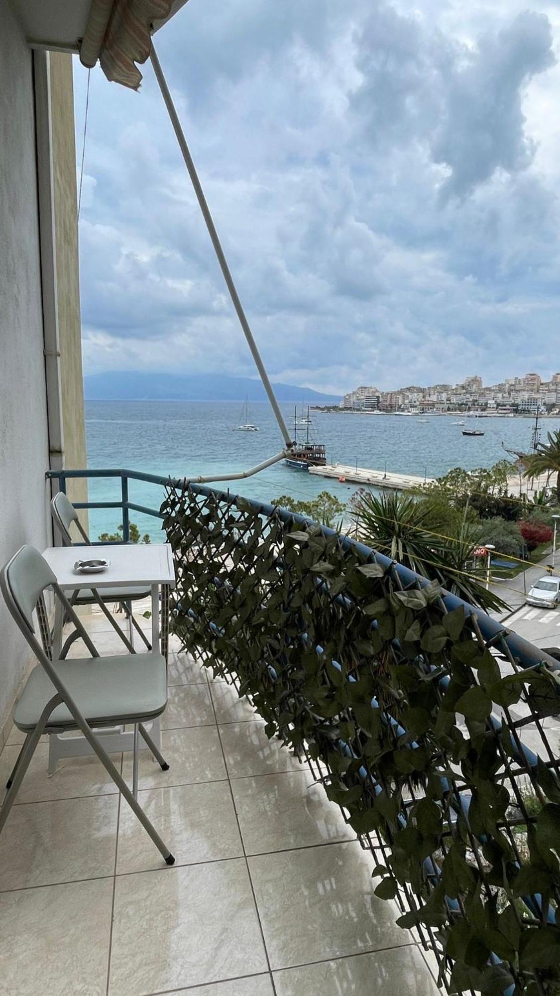 Sea Breeze Apartment Sarande Ngoại thất bức ảnh