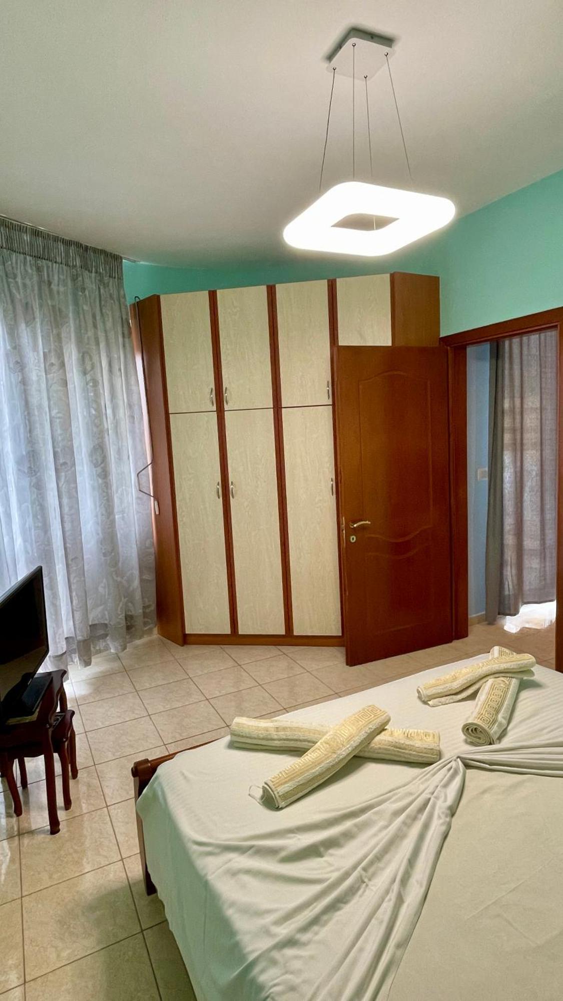 Sea Breeze Apartment Sarande Ngoại thất bức ảnh